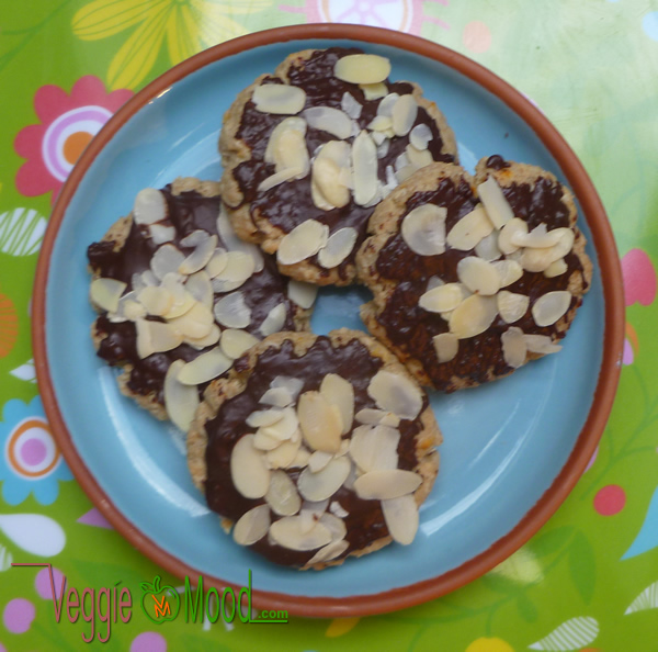 Biscuits vegan à l’avoine, eau de fleur d’oranger et chocolat