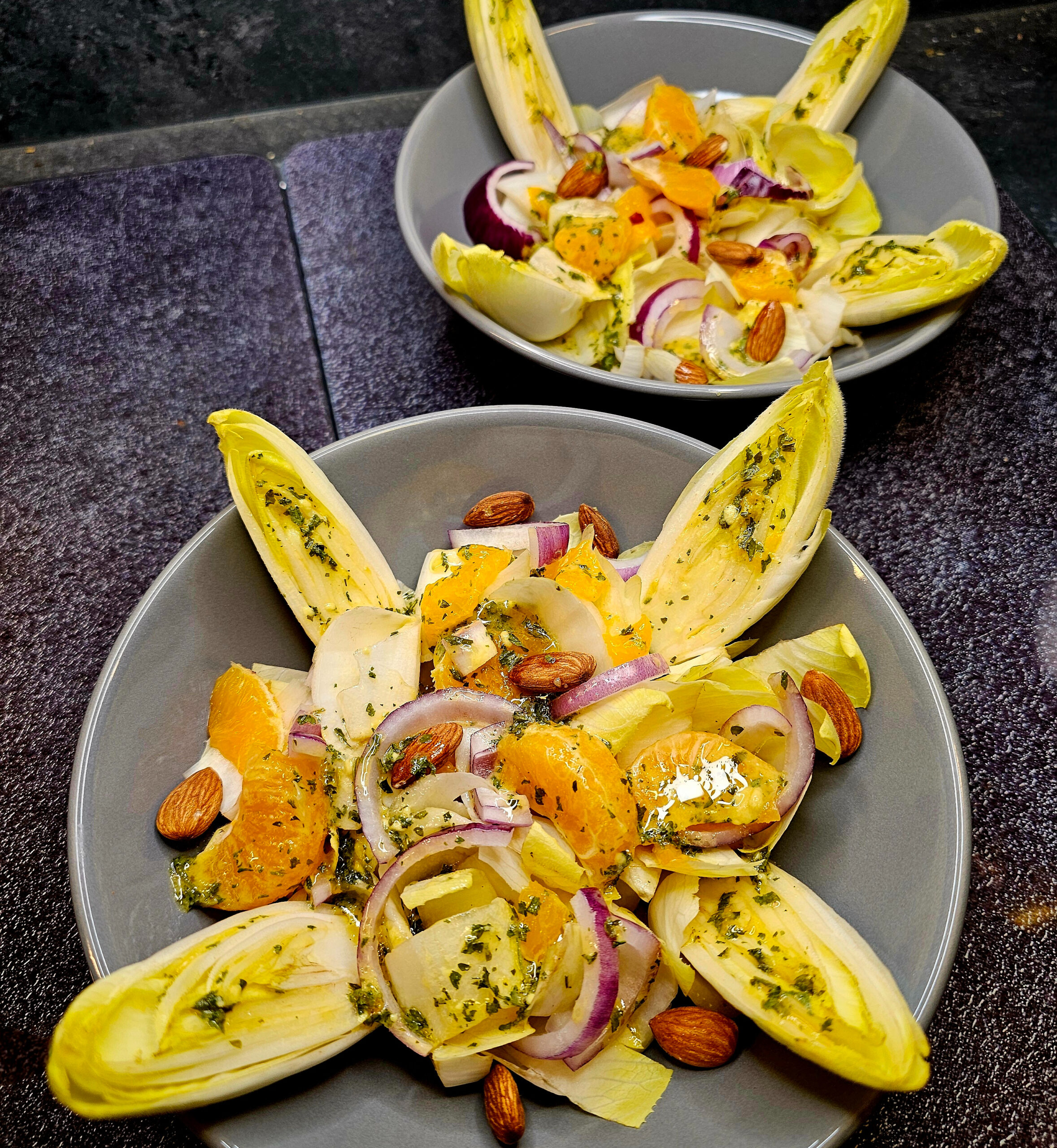 Salade de chicons, oranges et amandes
