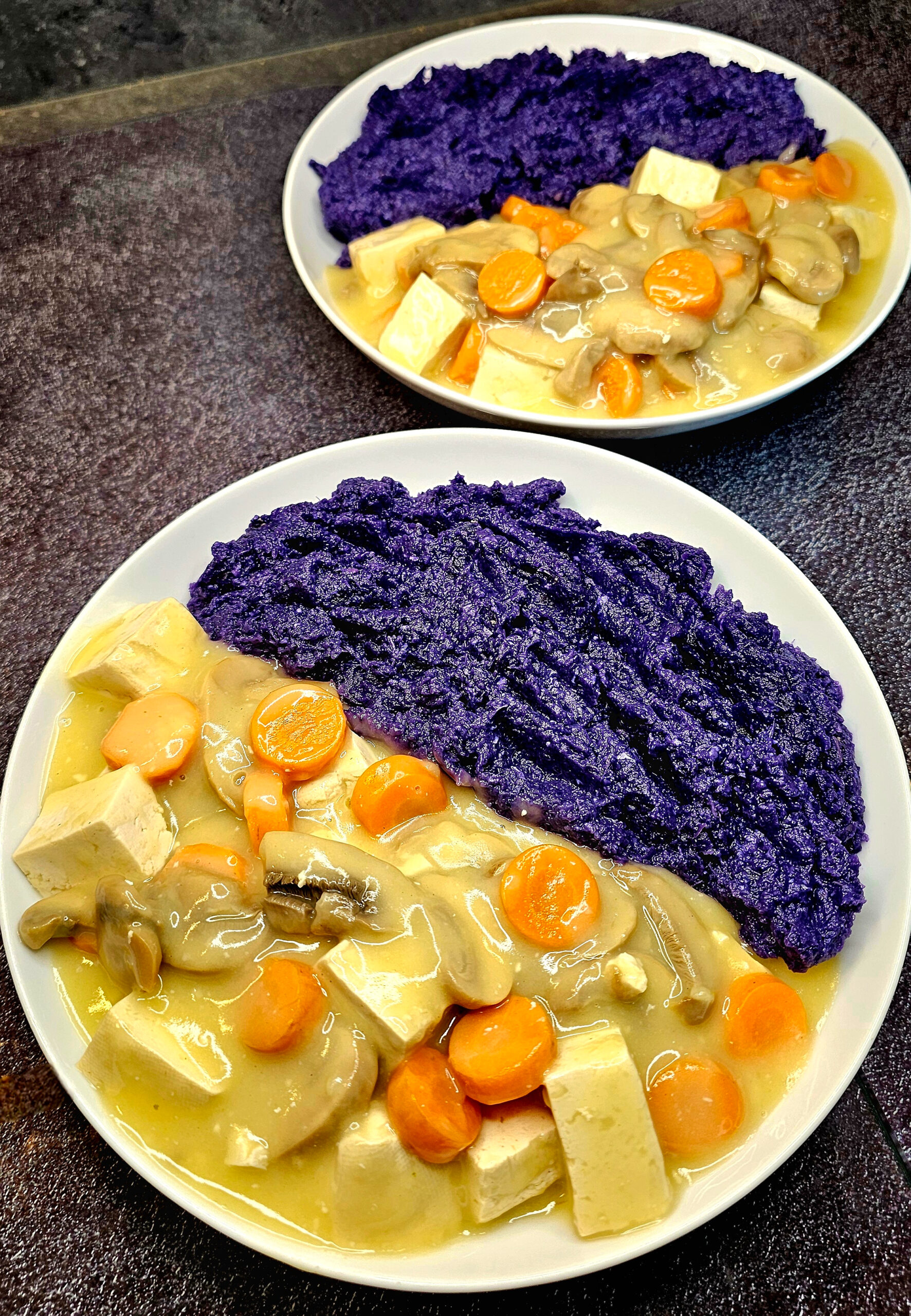 Blanquette de tofu, pur&eacute;e de chou rouge aux flocons d'avoine