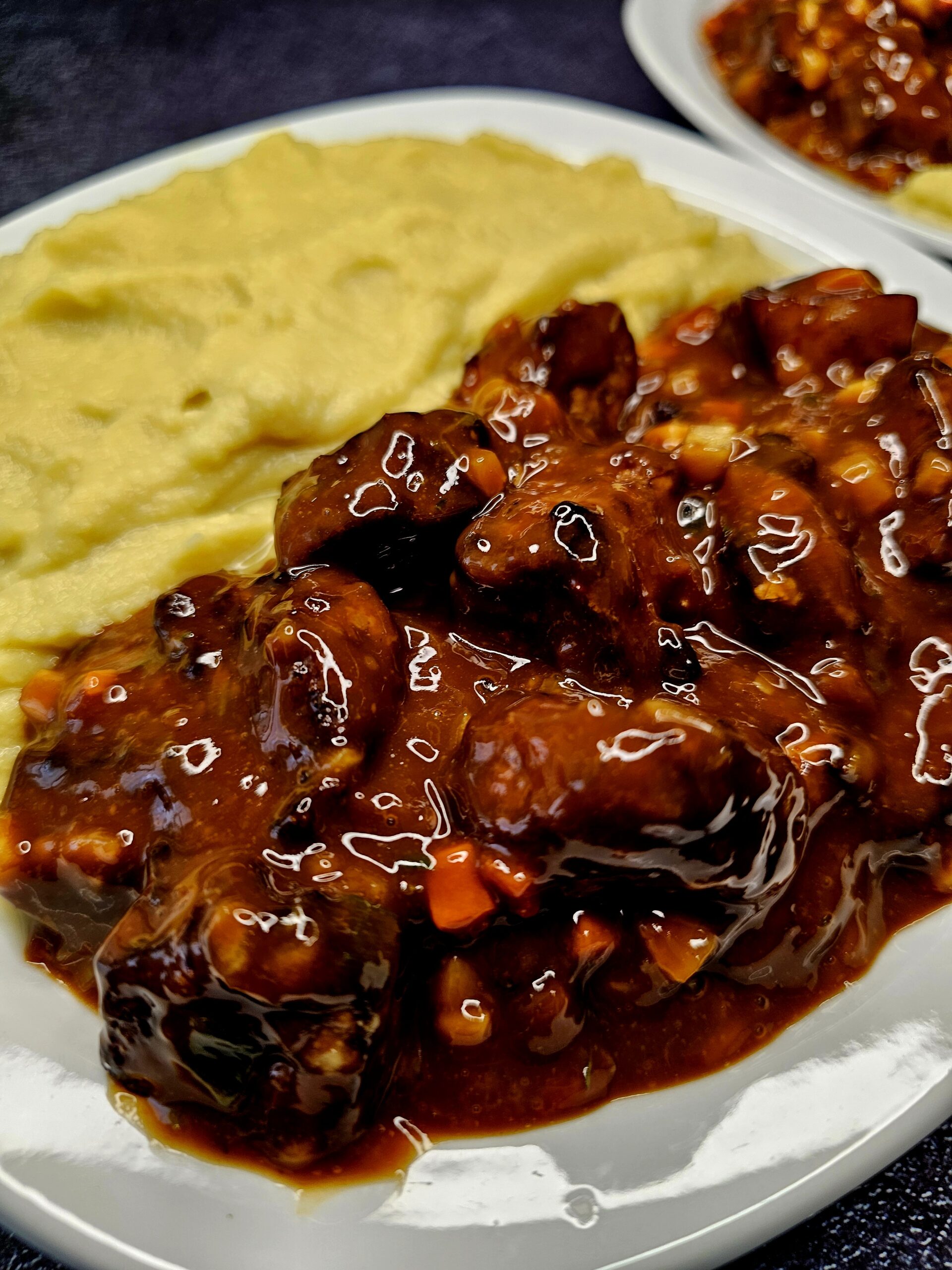 Tofu grill&eacute; sauce gingembre et l&eacute;gumes, pur&eacute;e de pois chiches et c&ocirc;tes de chou-fleur &agrave; la miso