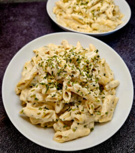 Penne aux salsifis, sauce citron et persil