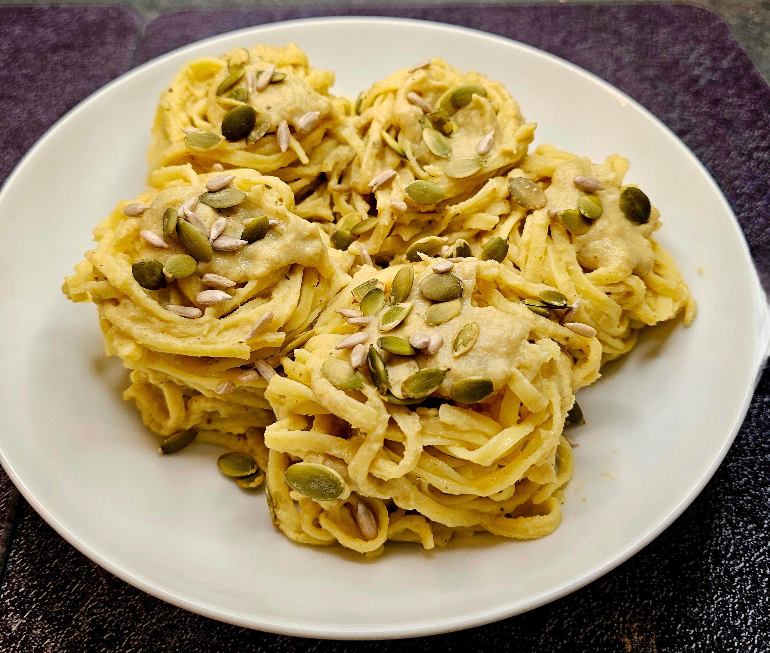 Fettuccine sauce cr&eacute;meuse aux c&ocirc;tes de chou-fleur