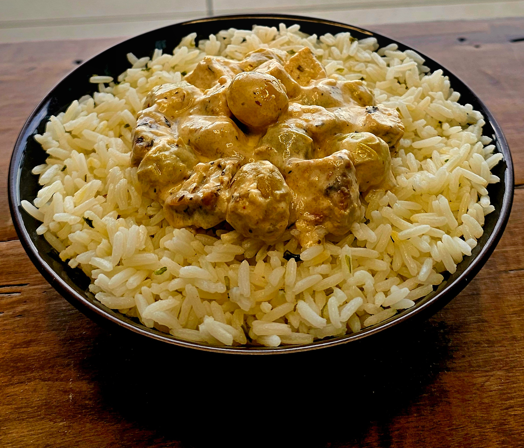 Tofu rôti, sauce aux raisins blancs
